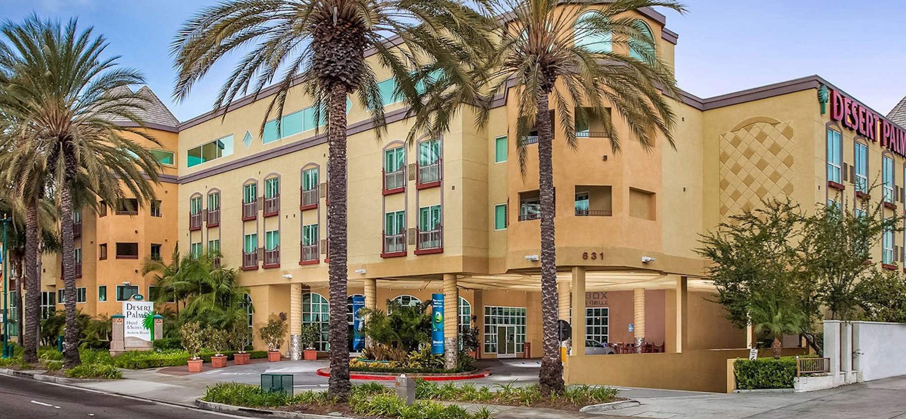 Desert Palms Hotel Luxury Stay In Anaheim